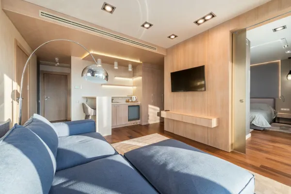 Prostrana kuća s terasom – Šibenik, 210 m2