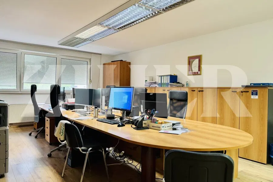 Prečko, zakup uredskog prostora, 70 m2 s 2 PM i spremištem