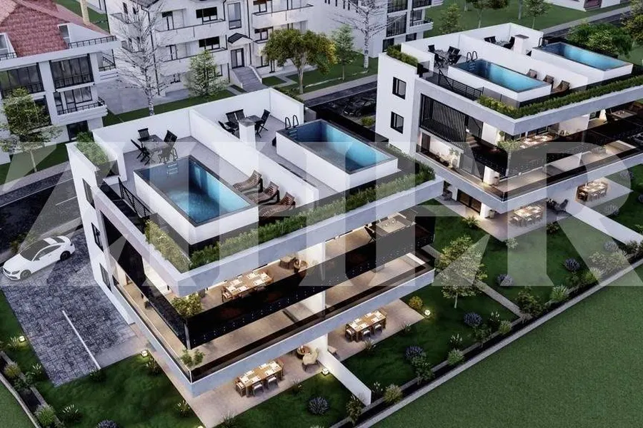 PRODAJA, KRK, LUKSUZNI DVOETAŽNI APARTMAN S KROVNIM BAZENOM