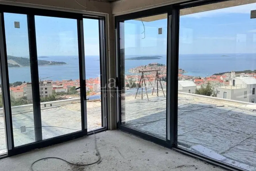 PRIMOŠTEN- NOVOGRADNJA SA TOP POGLEDOM- PENTHOUSE, D1- 145,87 m2