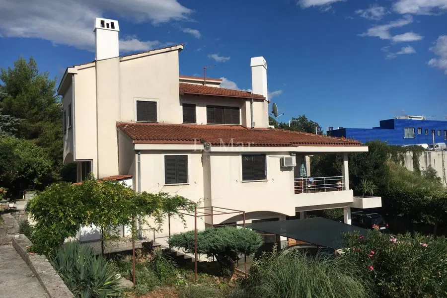 RIJEKA - 3 etaže kuće,1450m2 okućnica. Pogled na Kvarnerski zaljev i Opatijsku rivijeru