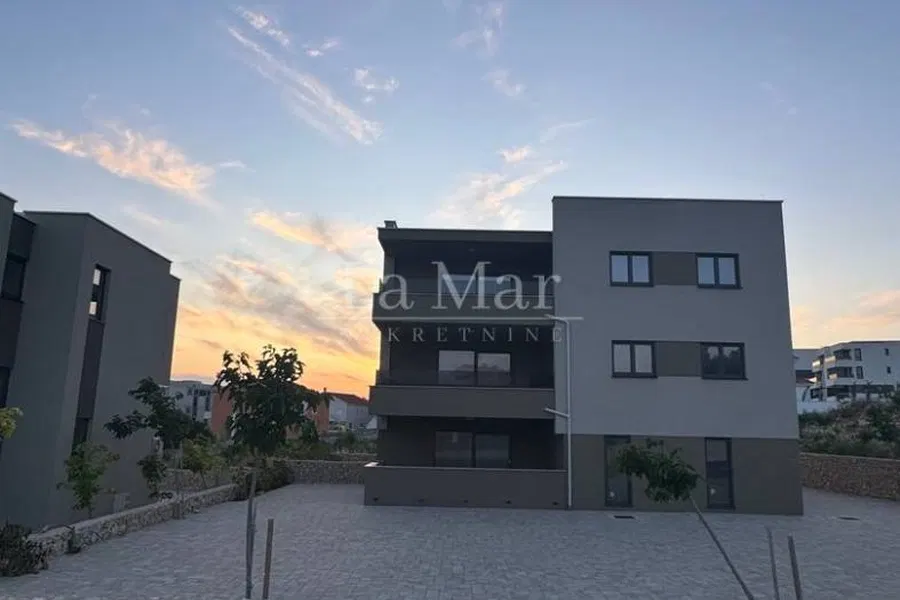 Novalja - Vrhunska novogradnja s pogledom na more-S3- 74,69 m2 - II kat