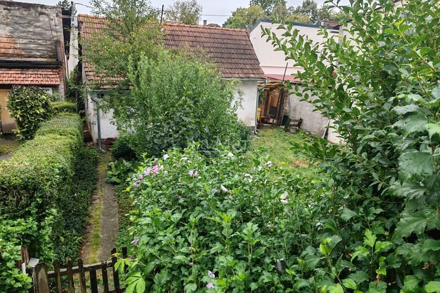 Kuća za rušenje- izvrsna lokacija kod Palače pravde